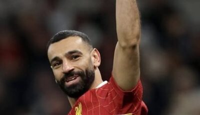 محمد صلاح يجدد عقده مع ليفربول حتى 2028