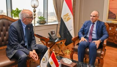 وزير الري يبحث مع مدير معهد البحر الأبيض المتوسط للمياه تعزيز التعاون