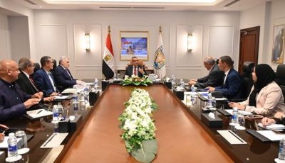 محافظ جنوب سيناء يبحث تطوير قطاع الثروة السمكية ويدعم افتتاح مركز الصيد ومصنع الثلج بطور سيناء
