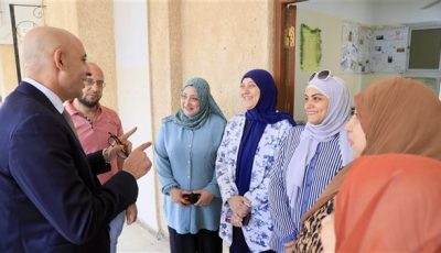 بالصور.. وزير التعليم يحاور الطلاب والمعلمين خلال جولته لمدارس الحوامدية