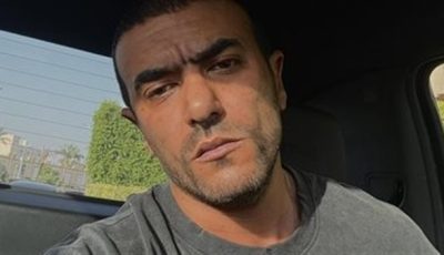 دون الشارب.. أحمد العوضي يخطف انظار متابعيه في أحدث ظهور له