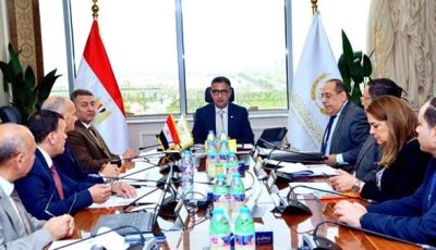 وزير التموين يبحث خطة تطوير فروع شركتي النيل والإسكندرية وتوفير السلع الأساسية