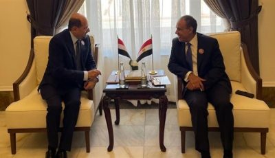 استعدادا للقمة العربية.. وزير الخارجية يلتقى بنظيره اليمني