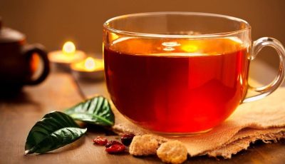 هل شرب الشاي بعد الطعام عادة صحية أم خطر خفي؟ اكتشف الحقيقة!