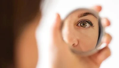 عيونك تكشف صحتك.. 5 إشارات تحذيرية لمشكلات الكلى