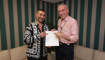 أحمد سعد يتعاقد مع روتانا بحضور سالم الهندى وأسامة رشدى