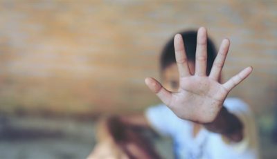 سيدة تحرر محضرًا ضد صاحب ورشة بتهمة اختطاف نجلها والاعتداء عليه بأسوان