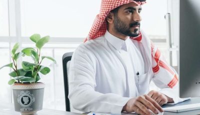 حلم يتحقق! السعودية تقر نظام الأربعة أيام عمل أسبوعيًا… استعد لعطلة أطول!
