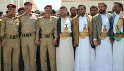 مفاجأة صادمه.. قيادي حوثي يطالب الشرعية والسعودية بالتدخل لوقف الهجمات الأمريكية والإسرائيلية!