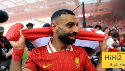رسميًا.. محمد صلاح يتوج بجائزة لاعب الموسم من رابطة الكتاب