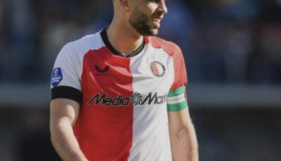 النصر يقدم عرضًا مغريًا لدافيد هانكو