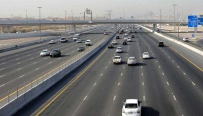 قرار جديد: فرض رسوم على السيارات في الطرق السعودية خلال ساعات الذروة