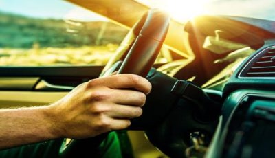 تحذير هام من خبراء السيارات: 5 أشياء لا تتركها أبدًا داخل سيارتك في الصيف!